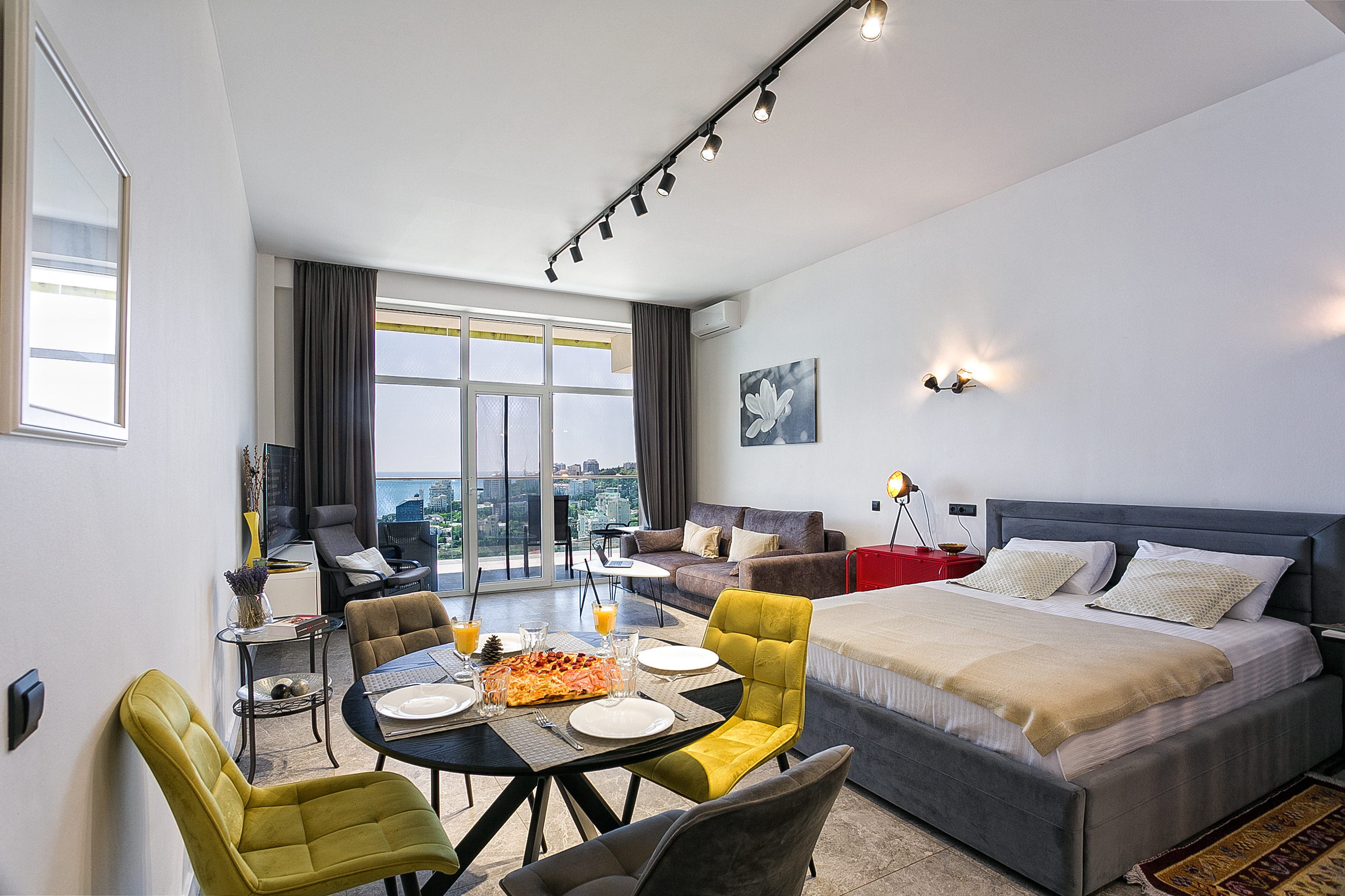 Ялта, Аквамарин, студия, 50 м², с террасой/балконом